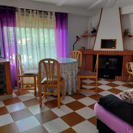 Yuste Гостевой дом 2*