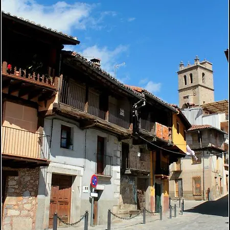 Yuste Pensión 2*